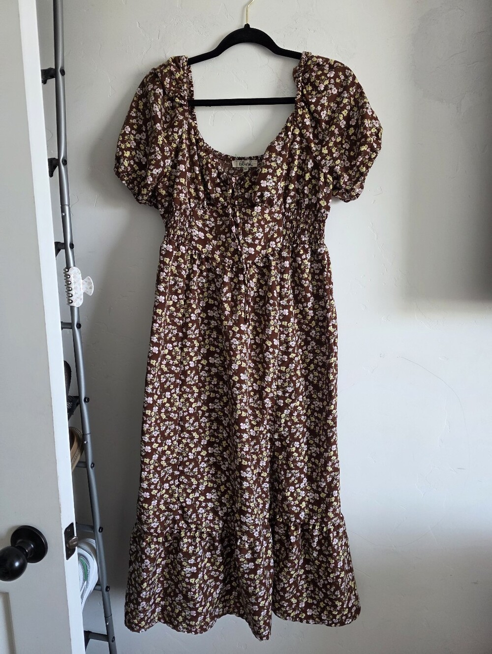 Blush Brown Floral Puff-Sleeve Midi Dress